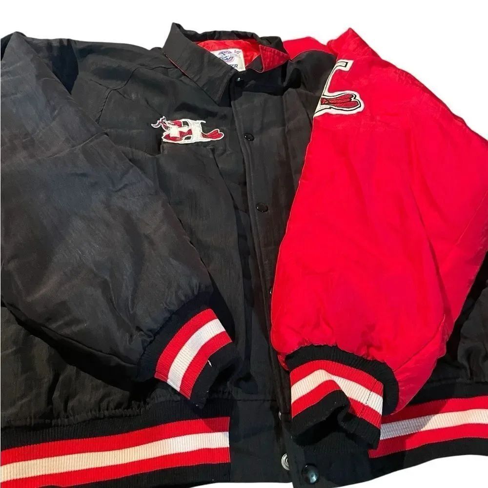 Starter Men’s Hickory Crawford vintage  Black and Red Jacket size XL